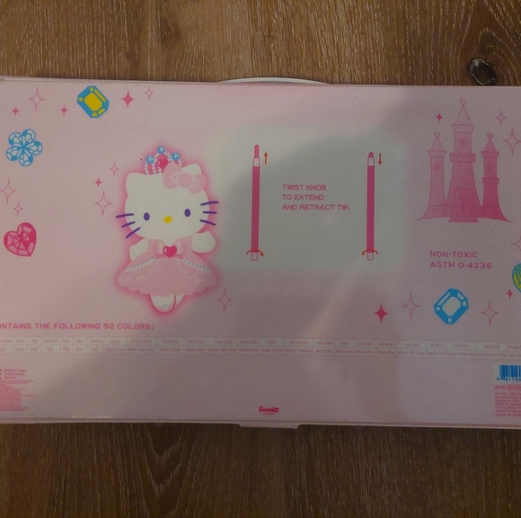 Vintage 1976 2004 Sanrio Hello Kitty 50 Twist-Up Crayons Princess Pink Box - Picture 2 of 9